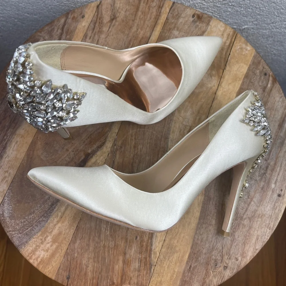 Badgley Mischka l 7.5 Gorgeous Ivory Rhinestone Embellished Bridal Wedding Heels
